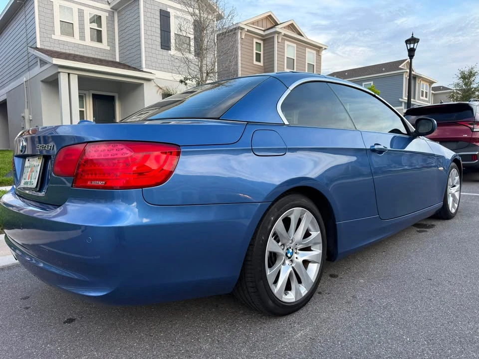 2011 BMW E93 3 Series Convertible - Image 5 of 10
