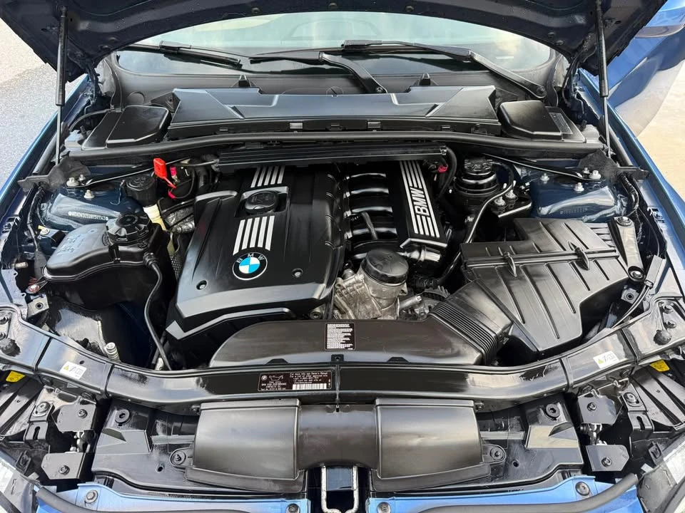 2011 BMW E93 3 Series Convertible - Image 10 of 10