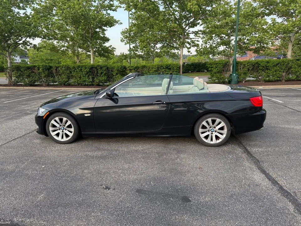 2011 BMW E93 3 Series Convertible - Image 8 of 11