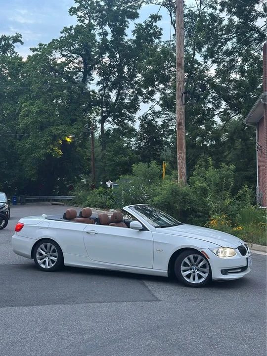 2011 BMW E93 3 Series Convertible - Image 7 of 17