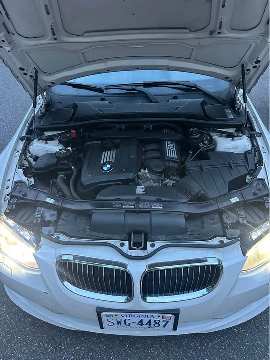 2011 BMW E93 3 Series Convertible - Image 14 of 17