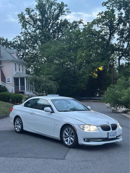 2011 BMW E93 3 Series Convertible - Image 16 of 17