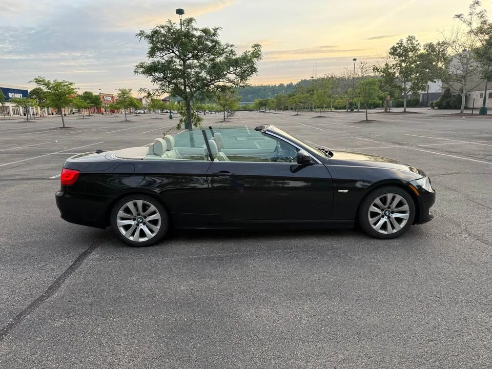 2011 BMW E93 3 Series Convertible - Image 4 of 11
