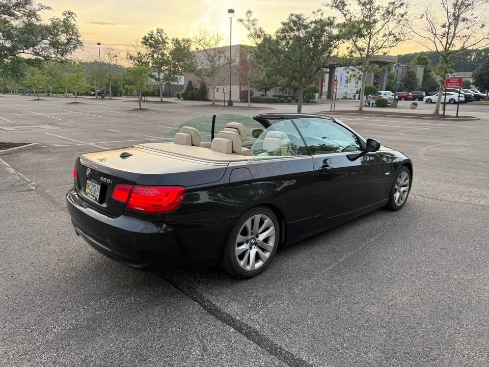 2011 BMW E93 3 Series Convertible - Image 3 of 11