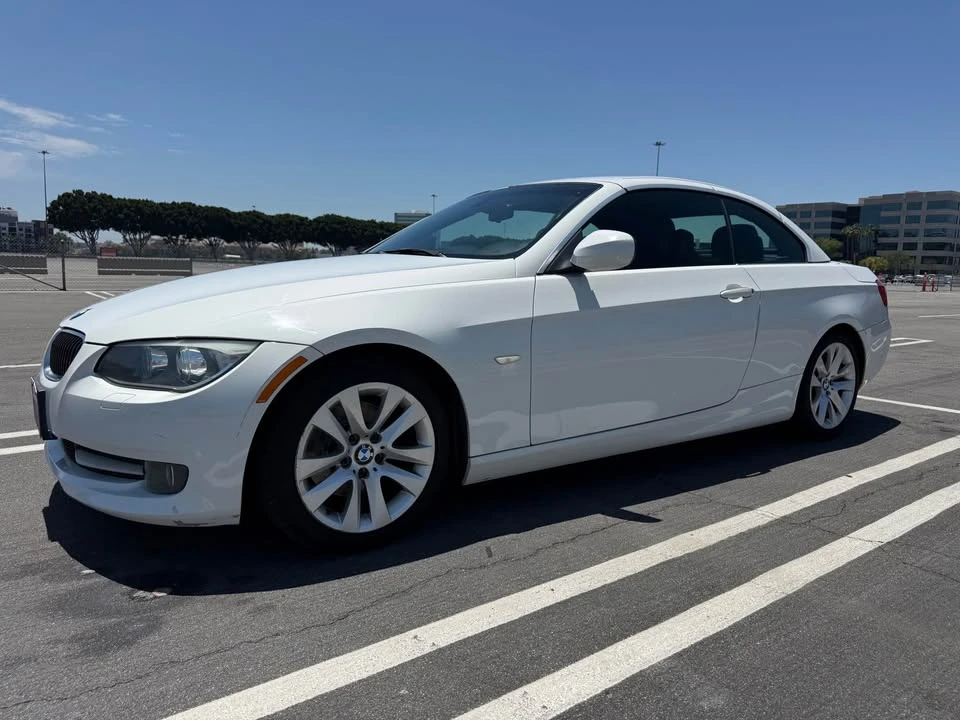 2011 BMW E93 3 Series Convertible - Image 8 of 14