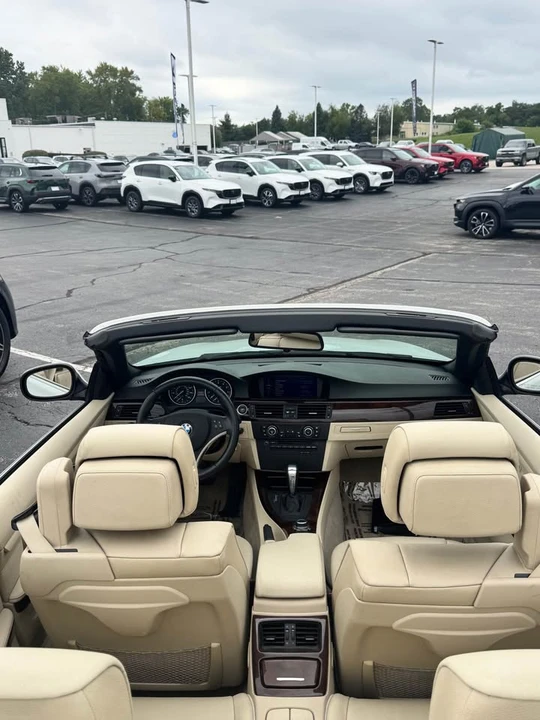2011 BMW E93 3 Series Convertible - Image 3 of 7