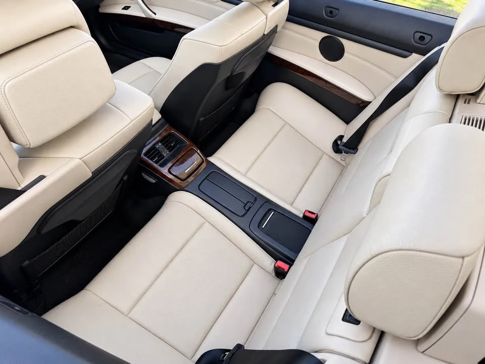 2011 BMW E93 3 Series Convertible - Image 7 of 8