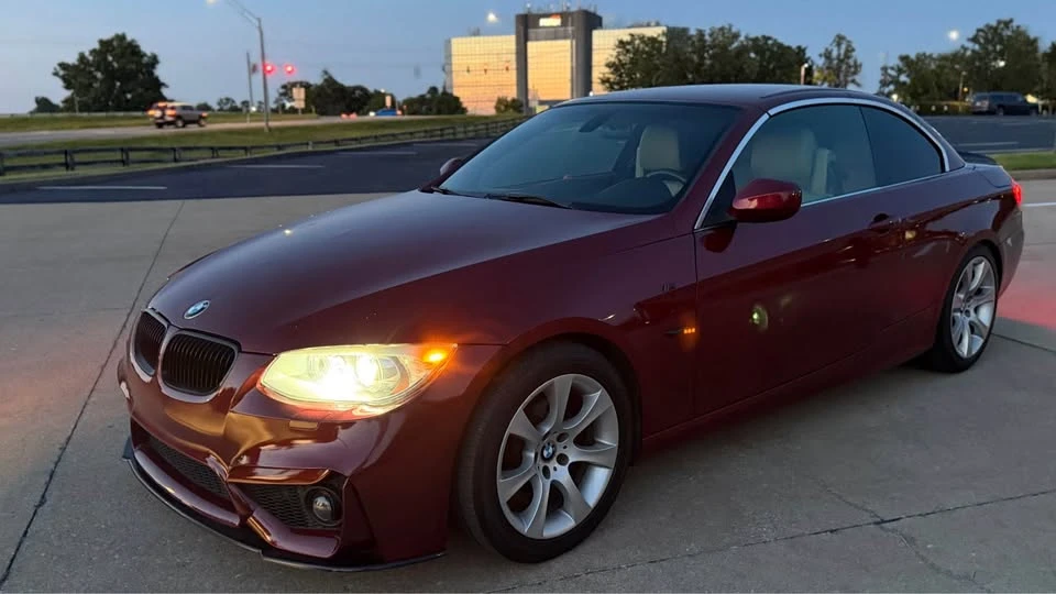 2011 BMW E93 3 Series Convertible - Image 9 of 10