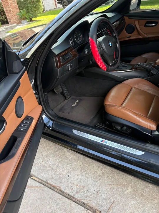 2011 BMW E93 3 Series Convertible - Image 10 of 20