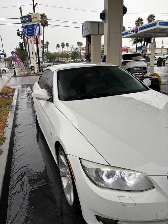 2011 BMW E93 3 Series Convertible - Image 4 of 13