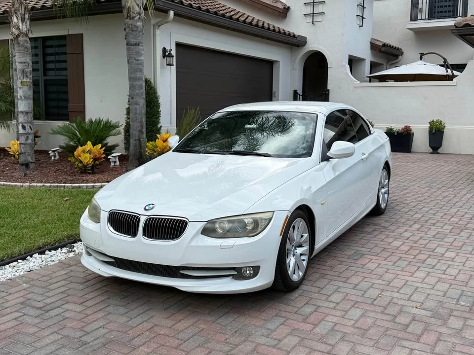 2011 BMW E93 3 Series Convertible - Image 2 of 7