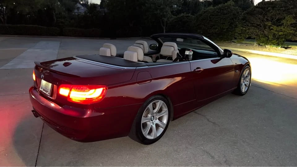 2011 BMW E93 3 Series Convertible - Image 3 of 10