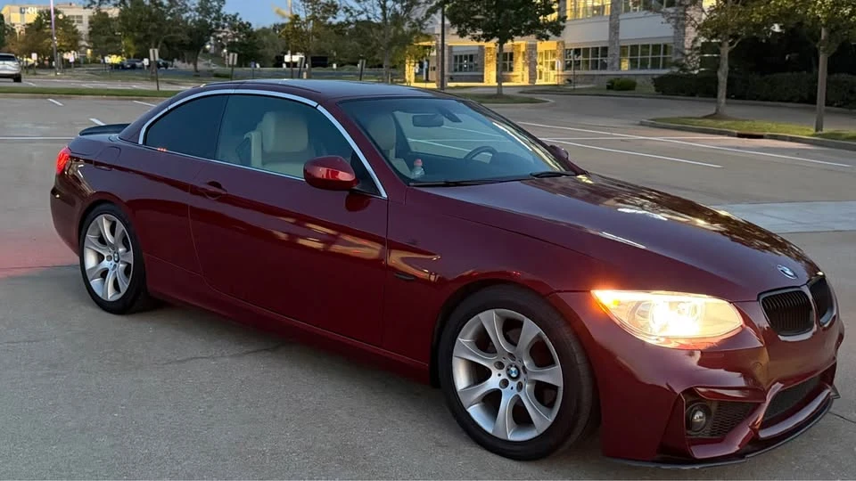 2011 BMW E93 3 Series Convertible - Image 5 of 10