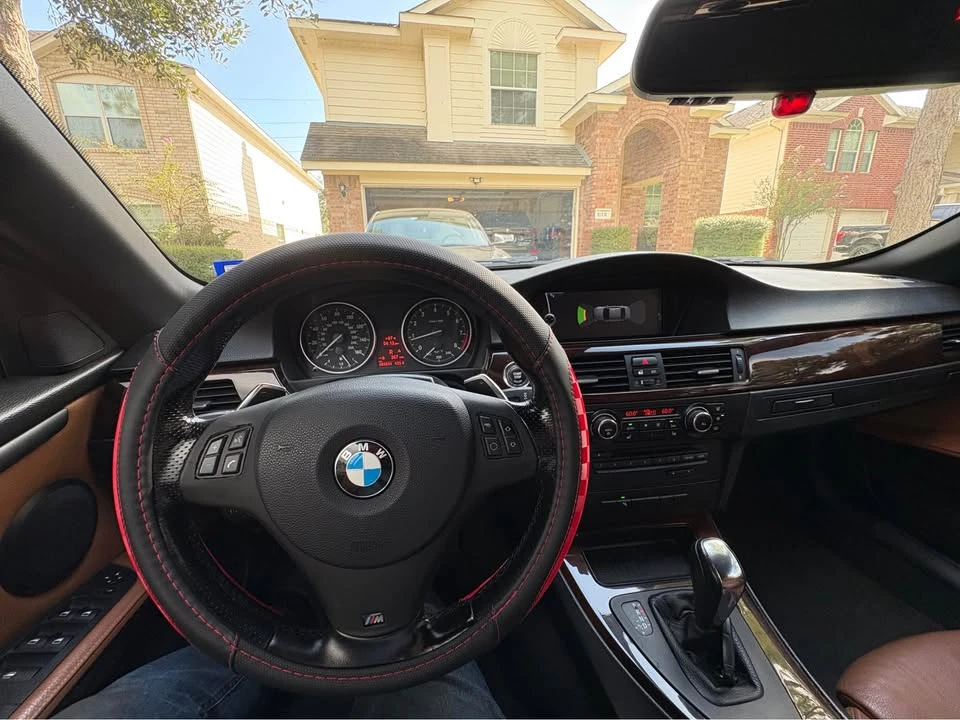 2011 BMW E93 3 Series Convertible - Image 11 of 20