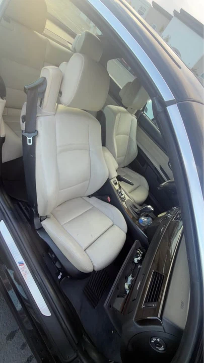 2011 BMW E93 3 Series Convertible - Image 8 of 10
