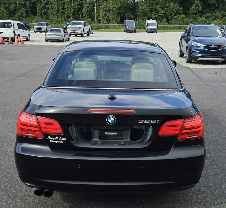 2011 BMW E93 3 Series Convertible - Image 4 of 10