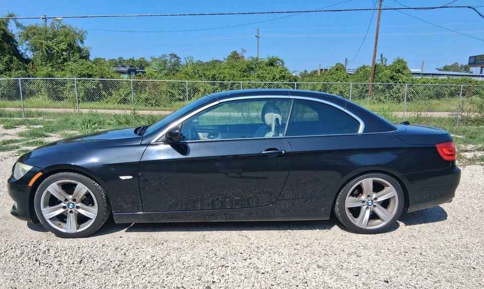 2011 BMW E93 3 Series Convertible - Image 2 of 15