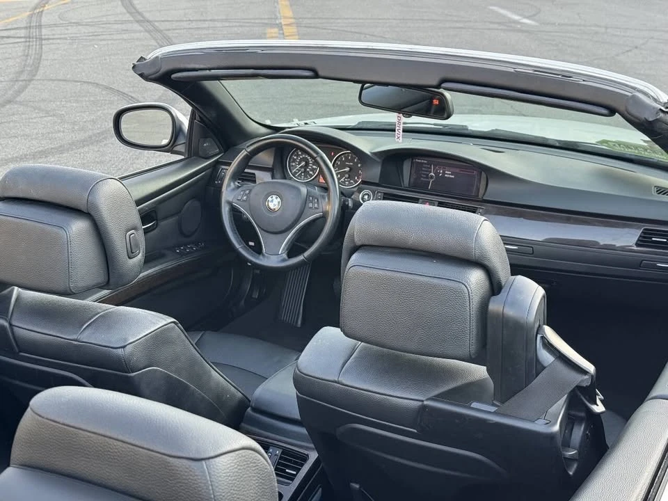 2011 BMW E93 3 Series Convertible - Image 9 of 15