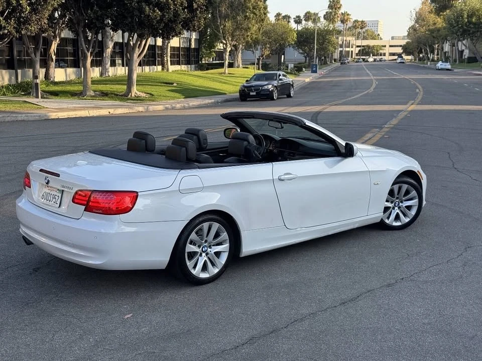 2011 BMW E93 3 Series Convertible - Image 5 of 15
