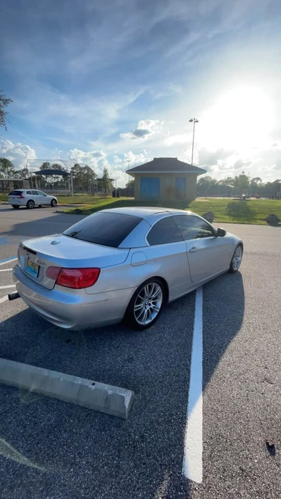2011 BMW E93 3 Series Convertible - Image 4 of 13
