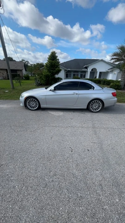 2011 BMW E93 3 Series Convertible - Image 8 of 13