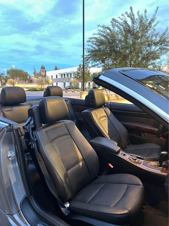 2011 BMW E93 3 Series Convertible - Image 8 of 18