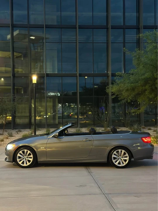 2011 BMW E93 3 Series Convertible - Image 10 of 18