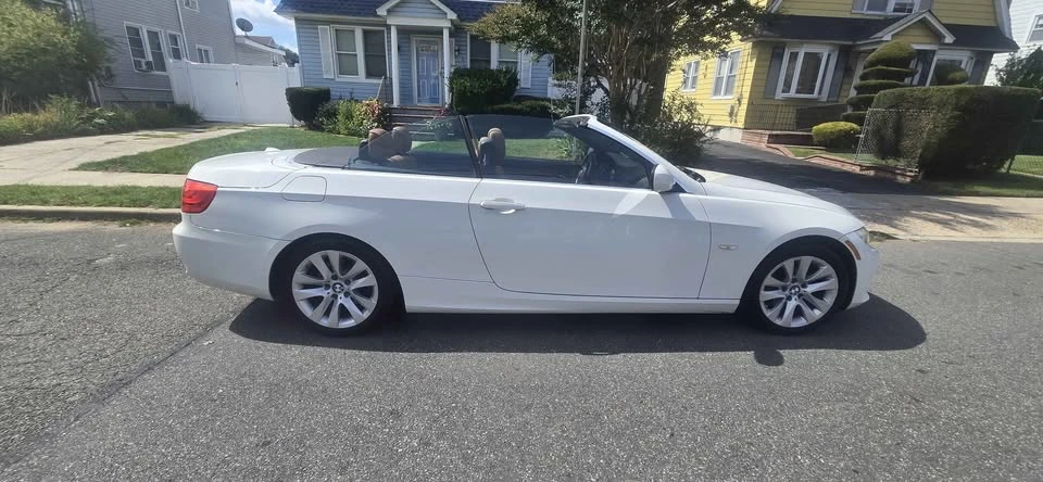 2011 BMW E93 3 Series Convertible - Image 3 of 8