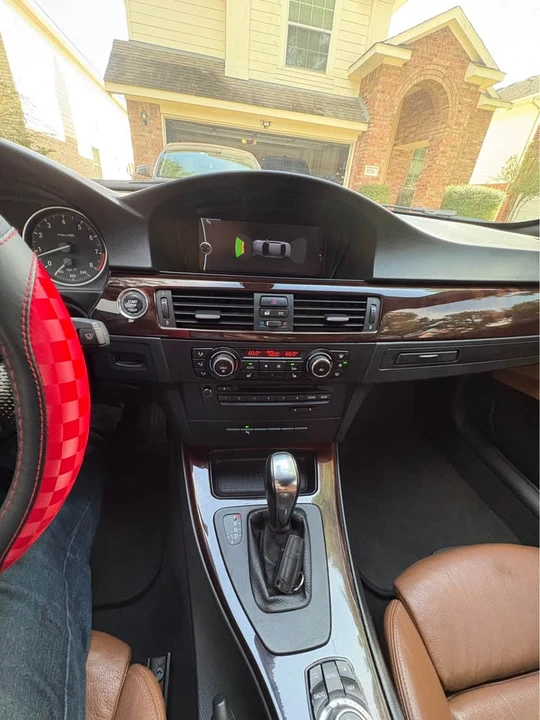 2011 BMW E93 3 Series Convertible - Image 12 of 20