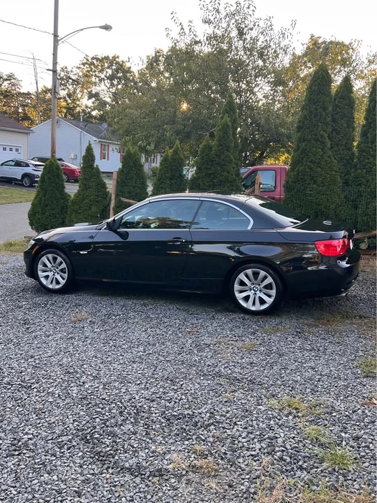2011 BMW E93 3 Series Convertible - Image 2 of 4