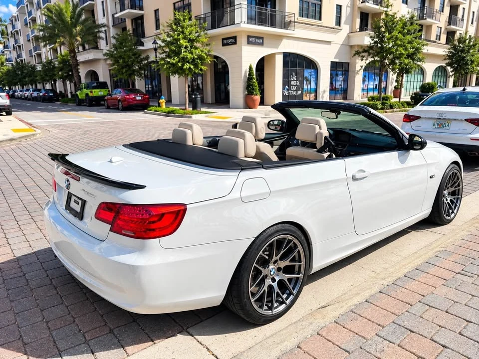 2011 BMW E93 3 Series Convertible - Image 2 of 8