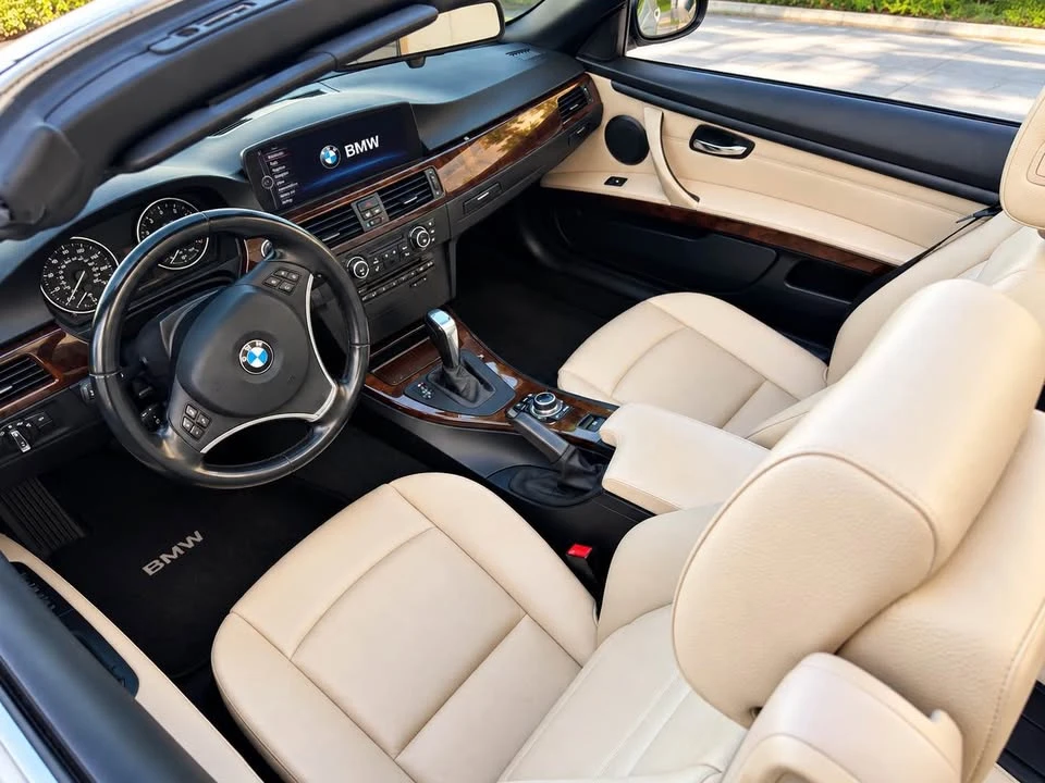 2011 BMW E93 3 Series Convertible - Image 6 of 8