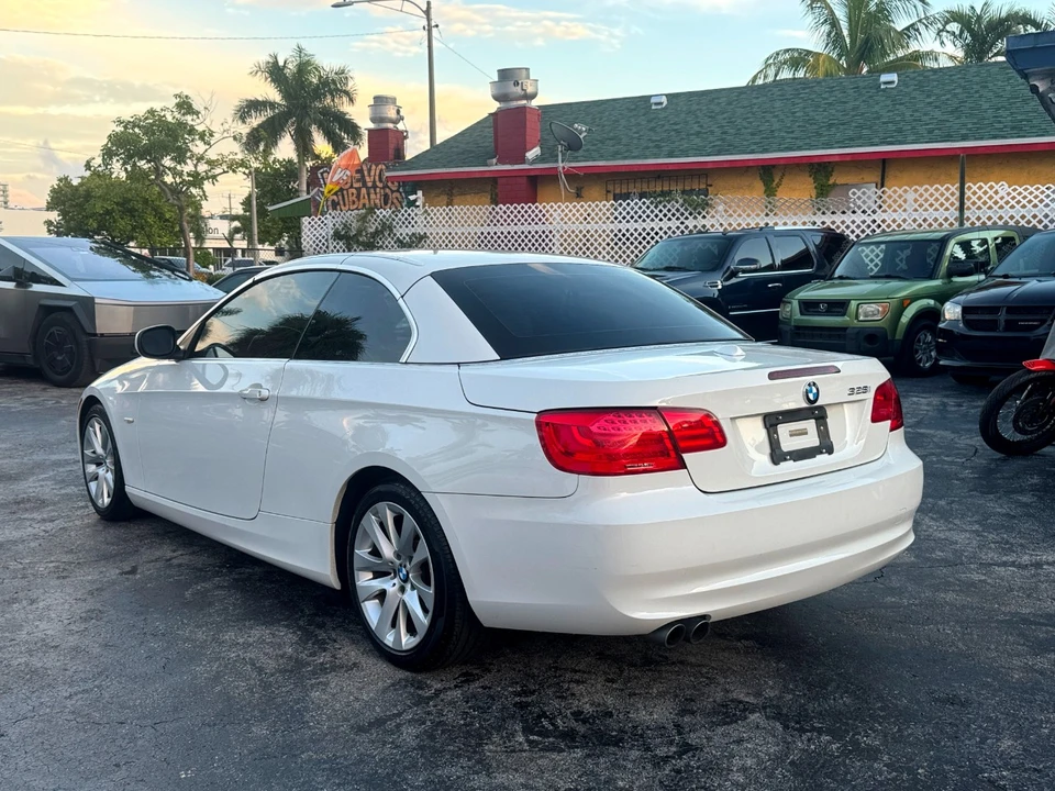 2011 BMW E93 3 Series Convertible - Image 16 of 21