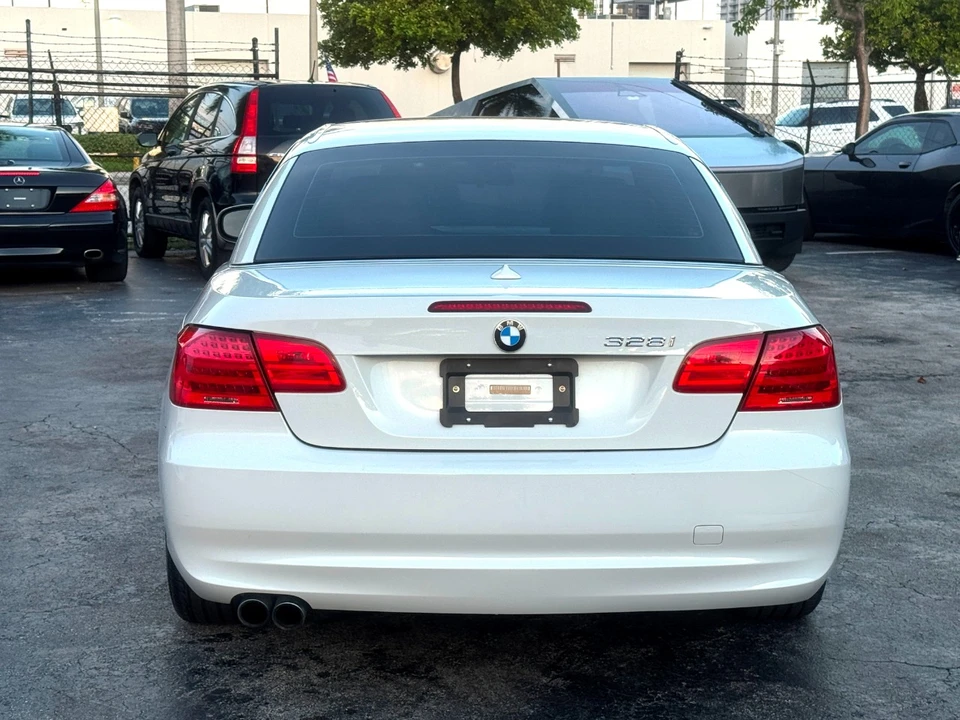 2011 BMW E93 3 Series Convertible - Image 15 of 21