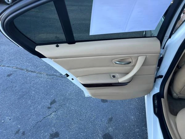 2011 BMW E90 3 Series Sedan - Image 18 of 21