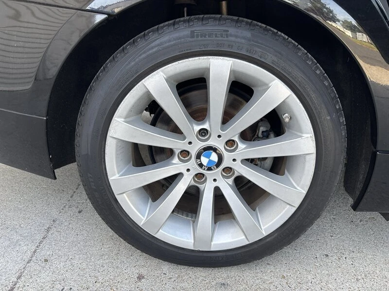 2011 BMW E90 3 Series Sedan - Image 17 of 20