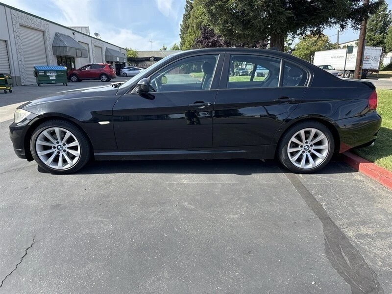 2011 BMW E90 3 Series Sedan - Image 8 of 20
