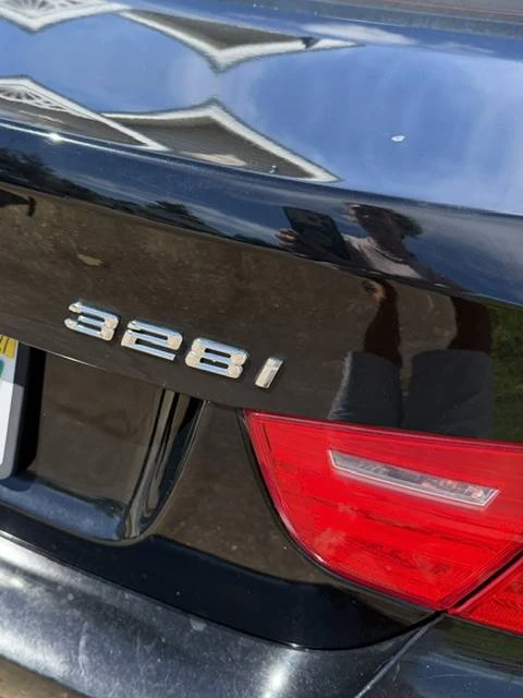 2011 BMW E90 3 Series Sedan - Image 2 of 2