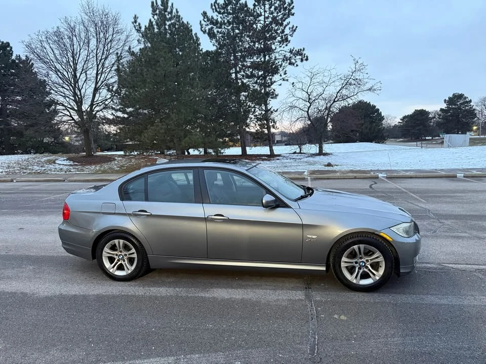 2011 BMW E90 3 Series Sedan - Image 4 of 11