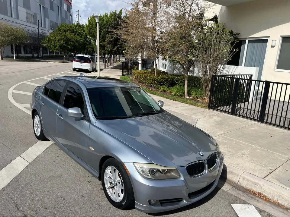 2011 BMW E90 3 Series Sedan - Image 3 of 20