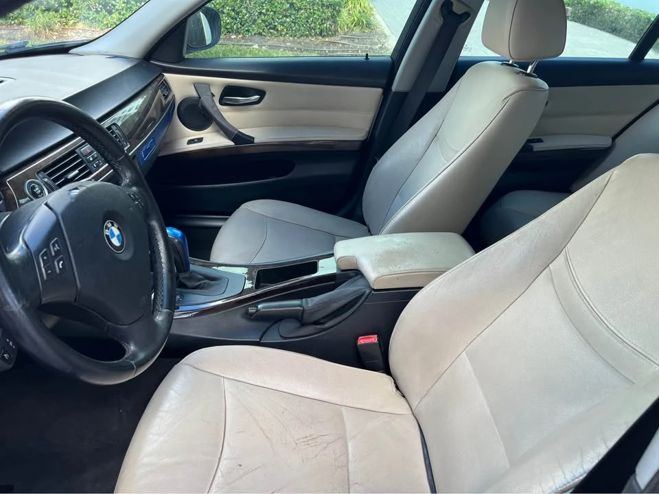 2011 BMW E90 3 Series Sedan - Image 17 of 20