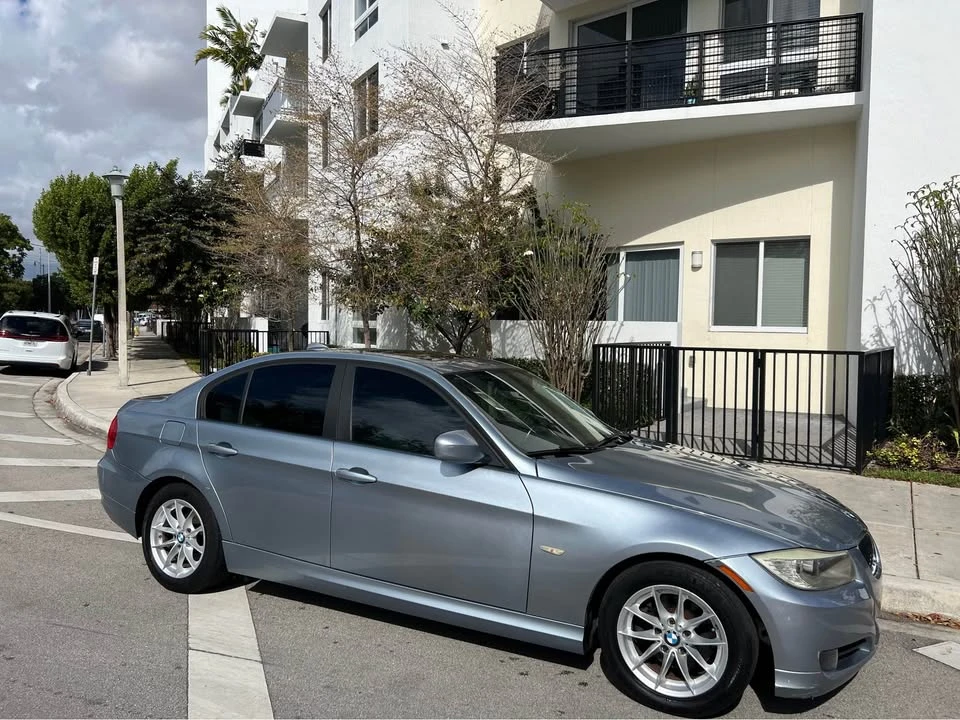 2011 BMW E90 3 Series Sedan - Image 2 of 20
