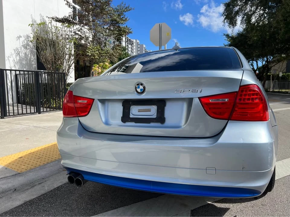 2011 BMW E90 3 Series Sedan - Image 9 of 20