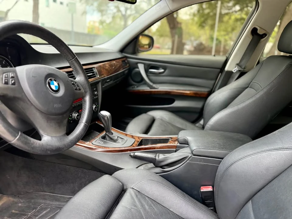 2011 BMW E90 3 Series Sedan - Image 9 of 13
