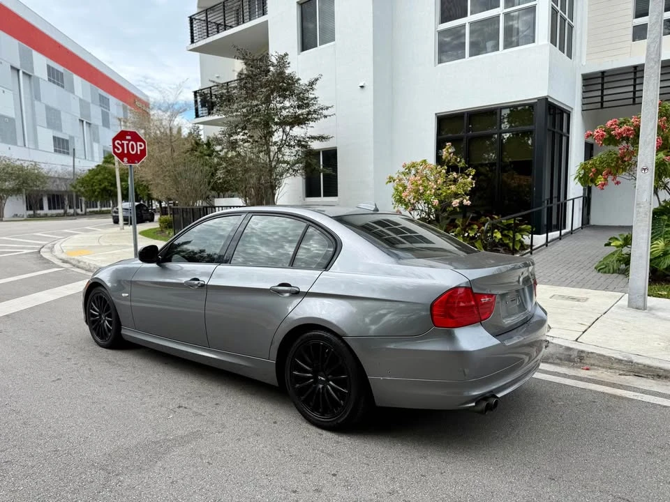 2011 BMW E90 3 Series Sedan - Image 3 of 13