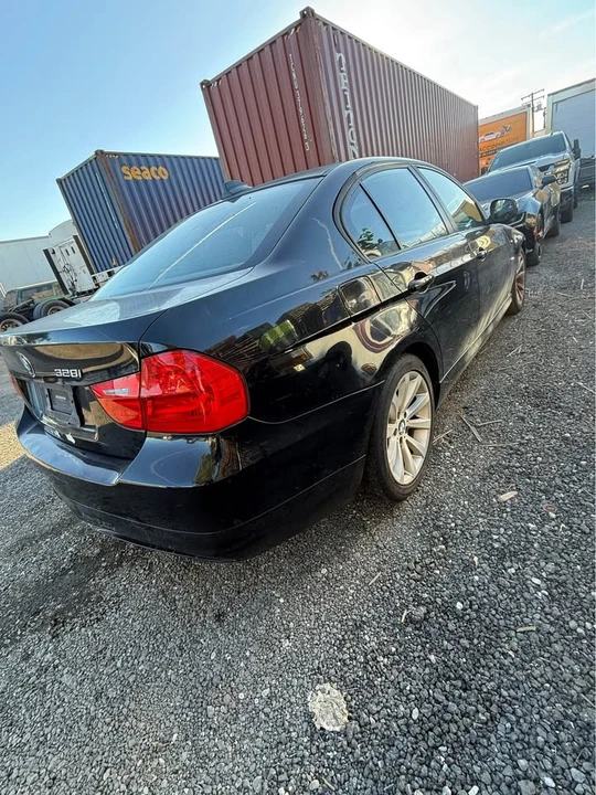2011 BMW E90 3 Series Sedan - Image 3 of 18