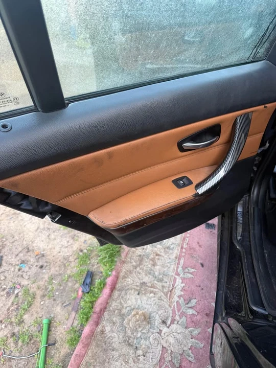 2011 BMW E90 3 Series Sedan - Image 16 of 18