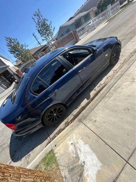 2011 BMW E90 3 Series Sedan - Image 11 of 17