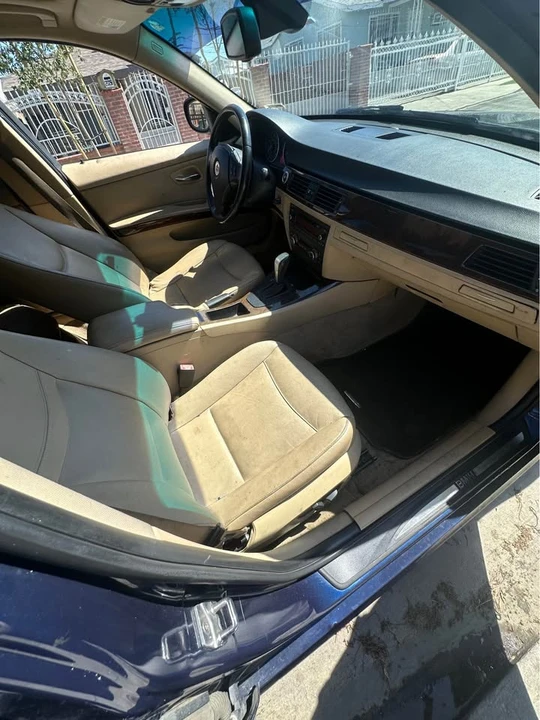 2011 BMW E90 3 Series Sedan - Image 12 of 17
