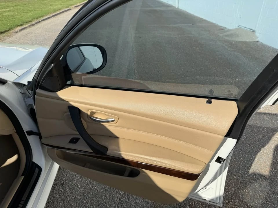 2011 BMW E90 3 Series Sedan - Image 13 of 20